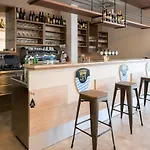 酒店 Baron 斯姆勒尼科
