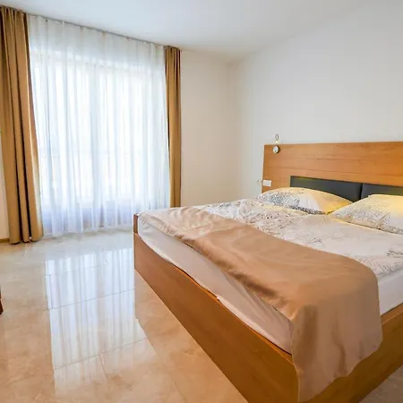 Baron Hotel